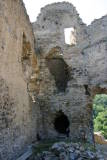 Château d'Usson-les-Bains - Tour composée d'une prison (rez-de-chaussée), de la salle des archives (1er étage) et de la salle de l'horloge (2eme étage).