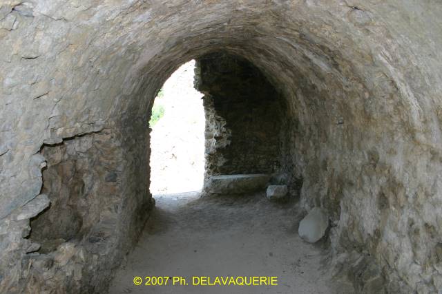 Château d'Usson-les-Bains - Accès principal.