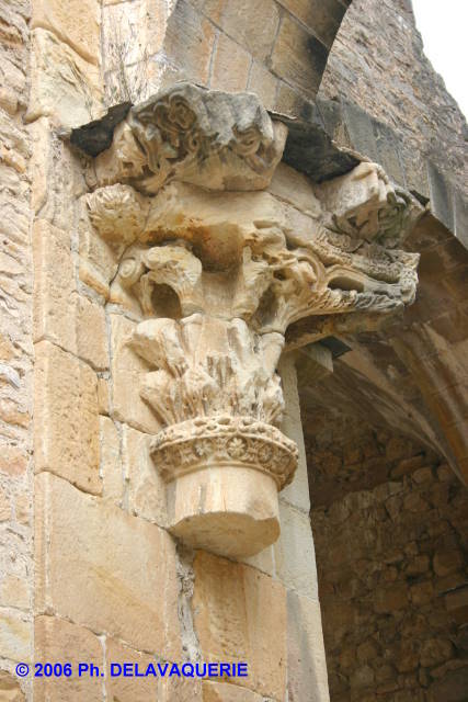 Notre Dame d'Alet - L'abside romane : détail.
