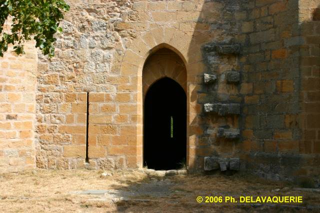 Arques - Donjon : entrée.