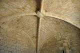 Arques - Enceinte de la Basse-cour : Tour logis : Salle haute avec les armes des Voisins à la croisée d'ogive.