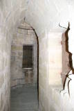 Arques - Donjon : Salle du 1er étage. Couloir d'accès à l'une des tours.