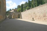 Abbaye de Fontfroide : Cours d'honneur.