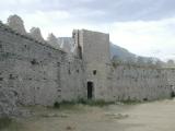 Puilaurens - Enceinte et tour Sud du château.