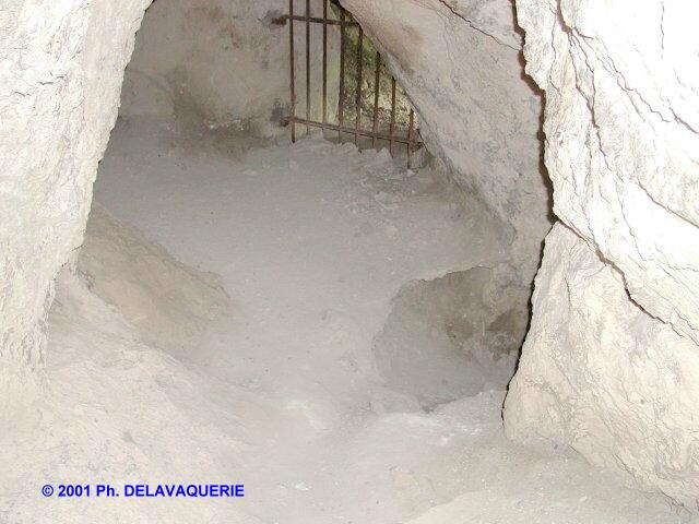 Puilaurens - Donjon : Galerie souterraine (extrémité Nord du château).