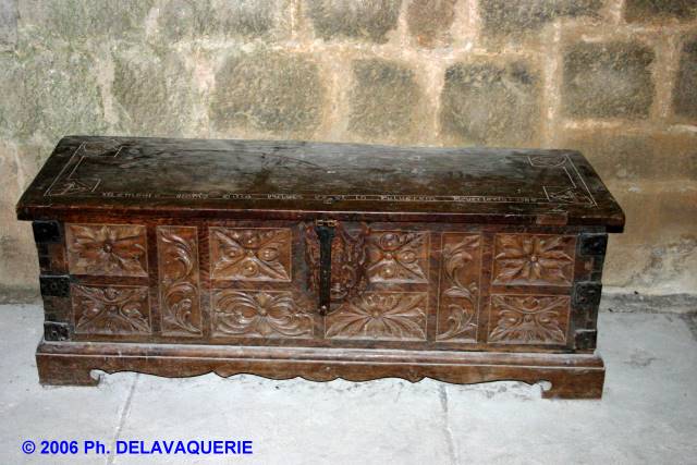 Puivert - Le Donjon : Salle du niveau 2 du donjon : Coffre.