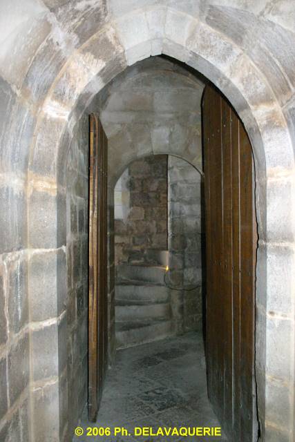 Puivert - Le Donjon : Salle du niveau 2 du donjon : Couloir d'accès.