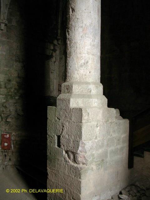 Quéribus - Donjon : Salle du pilier