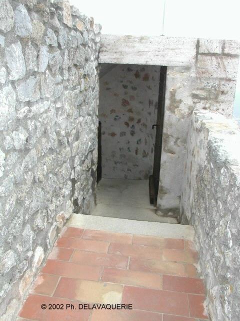 Quéribus - Porte d'accès à la terrace du donjon