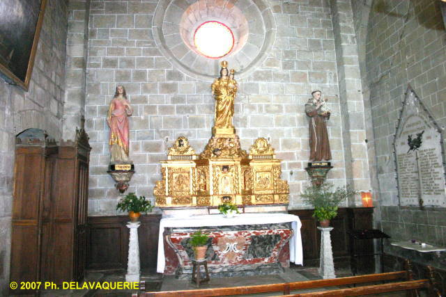 Abbaye de Saint-Hilaire - L'église : Retable de la Vierge.