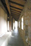 Château de Villerouge Termenès - Remparts : galerie couverte.