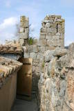 Château de Villerouge Termenès - Remparts : une des portes d'accès.