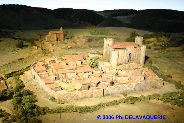 Château de Villerouge Termenès - Maquette du château et de la ville. On remarque que l'église est en dehors du village fortifié.