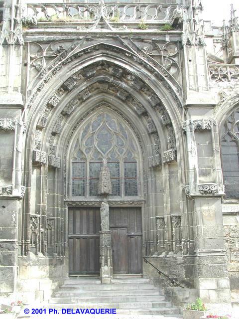 Eglise Saint-Gervais Saint-Protais de Gisors - Extérieur de l'église.