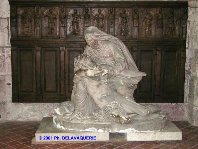 Eglise Saint-Etienne de Beauvais - Christ aux outrages en pierre