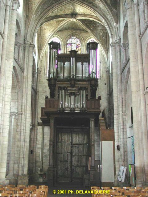 Eglise Saint-Etienne de Beauvais - Le grand orgue au fond de la nef