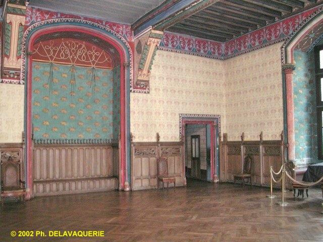 Château de Pierrefonds - Salle de réception. On voit la porte qui donne vers le cabinet de travail de l'empereur.