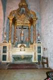 Abbaye Sainte Marie d'Arles-sur-Tech - L'église : Le retable du christ XVIIIe siècle. Le crucifix central est utilisé pour la procession nocturne du vendredi Saint.