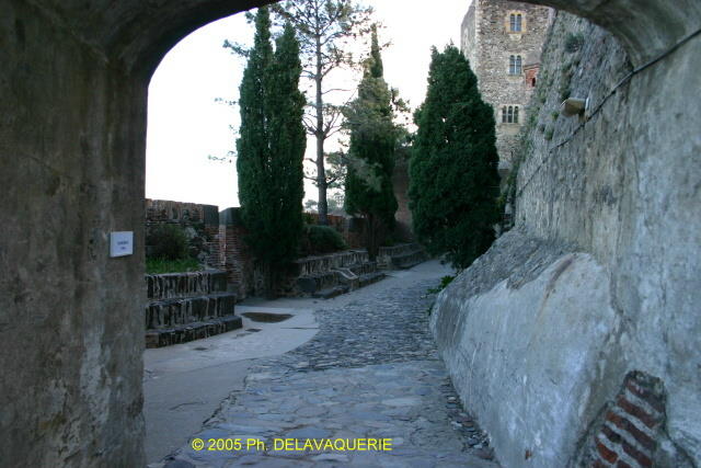Château royal de Collioure - Entrée de la fausse-braie.