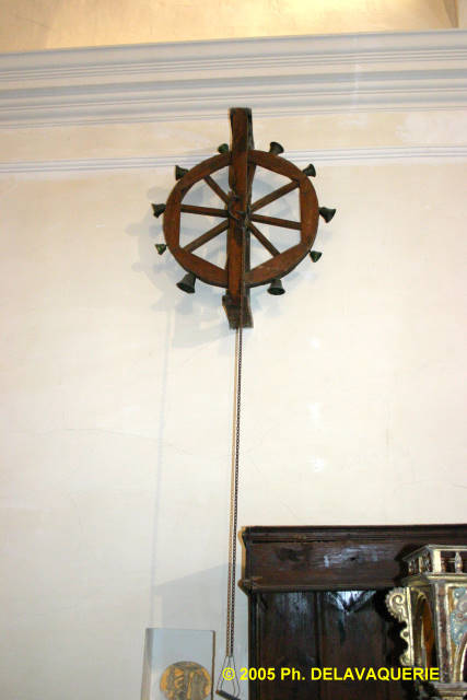 Chapelle Saint Pierre du Chteau de Corbre - Rodella ou roue à carillon.