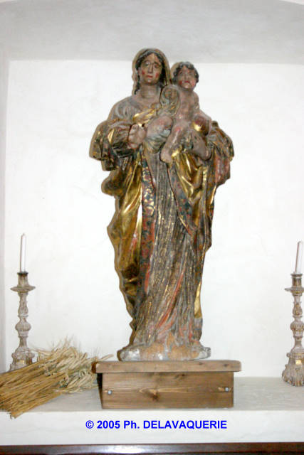 Chapelle Saint Pierre du Chteau de Corbre - Vierge à l'enfant.
