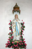 Eglise Saint Martin de Corneilla de la Rivière - Chapelle Ste Philomène remplacée par une Vierge de Lourdes.
