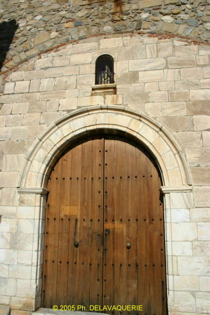 Cathédrale Sainte-Eulalie et Sainte Julie d'Elne - Extérieur Sud de la cathédrale : entrée.