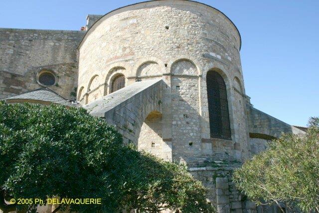 Cathédrale Sainte-Eulalie et Sainte Julie d'Elne - Extérieur Est de la cathédrale.