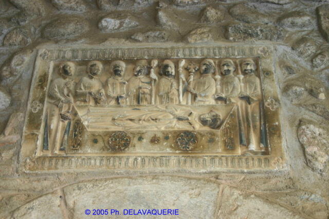 Cathédrale Sainte-Eulalie et Sainte Julie d'Elne - Cloître galerie Ouest : épitaphe.
