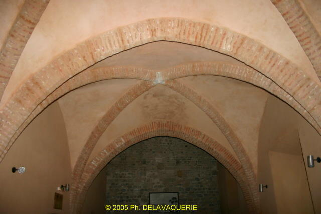 Cathédrale Sainte-Eulalie et Sainte Julie d'Elne - Cloître galerie Ouest : musée d'histoire.