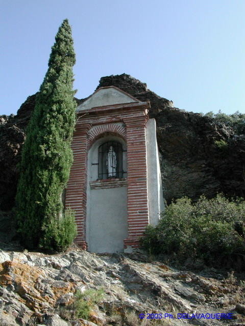 Ermitage de Força Réal - Extérieur de Froça Réal : petite "chapelle".