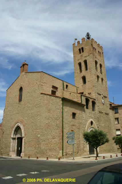 Eglise Sainte-Eulalie de Millas - Façade ouest et sud.