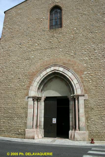 Eglise Sainte-Eulalie de Millas - Facade ouest : entrée.