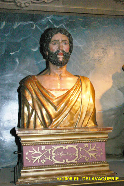 Trésor de l'église Saint Pierre de Prades - Salle des reliques : Reliquaire de St Gaudérique (1805).