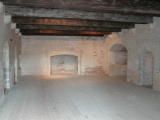 Forteresse de Salses - Le donjon : La chambre du gouverneur. Cette pièce servait à la fois de chambre, de bureau et de salle à manger.