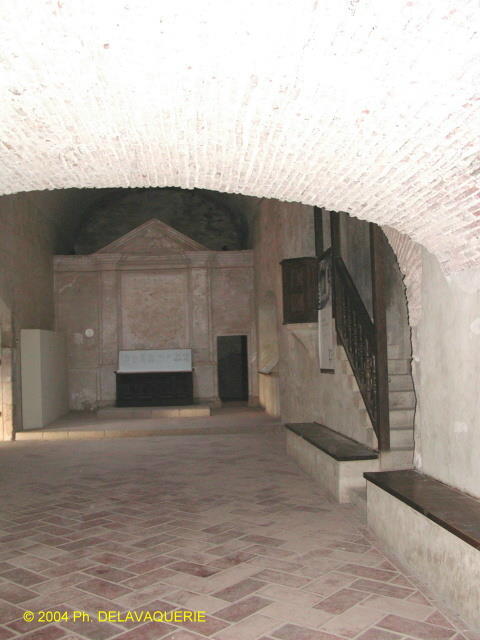 Forteresse de Salses - La cours de manoeuvres : La chapelle.