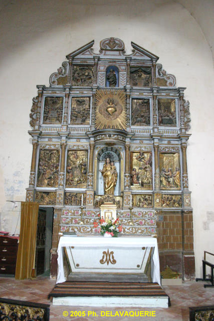 Eglise Saint André de St Féliu d'Avall - Chapelle du Rosaire : Retable du XVIIe.