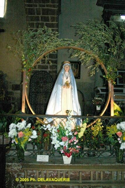 Eglise St-Jacques de Villefranche-de-Conflent - Choeur : statue de la Vierge.