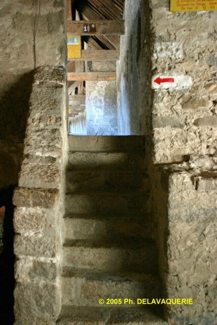 Villefranche-de-Conflent - Remparts : Tour Comptale. Accés au 1er étage.