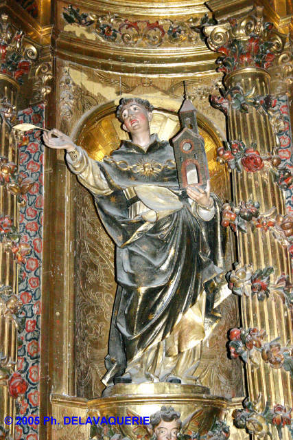 Eglise Saint Julien - Sainte Baselisse de Vina - Chapelle Notre-Dame du Rosaire : Retable baroque : détail.