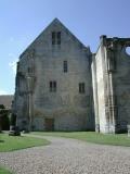 Abbaye de Royaumont - Restes de l'église côté du batiment des moines.