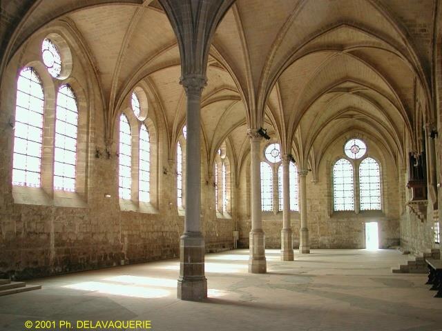 Abbaye de Royaumont - Réfectoire des moines.